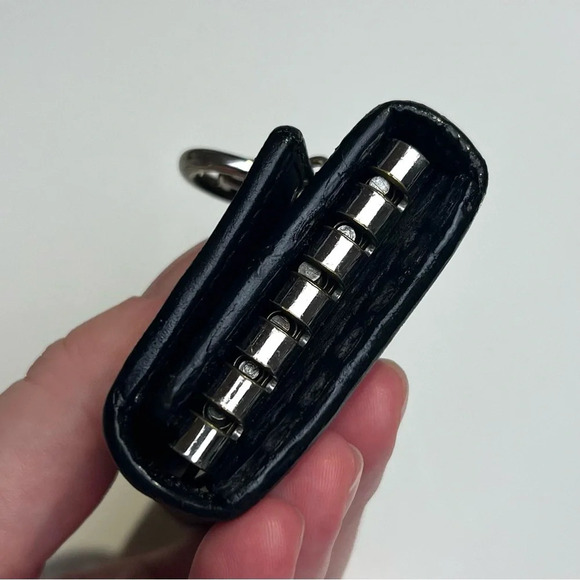 Gucci Key Case With Charm - Picture 4 of 7